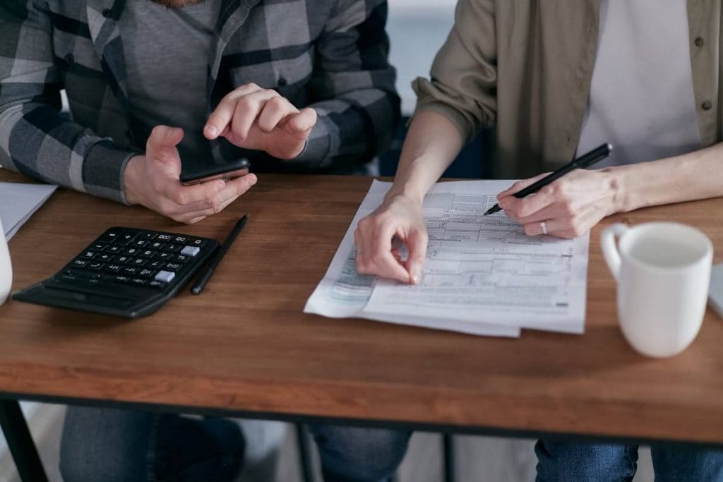 Recesso Anticipato dai Contratti: Guida Completa